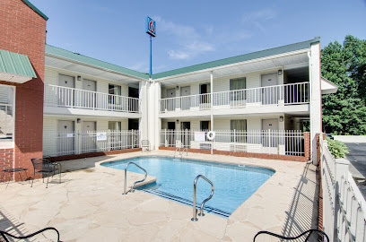 Motel 6 Cartersville, GA