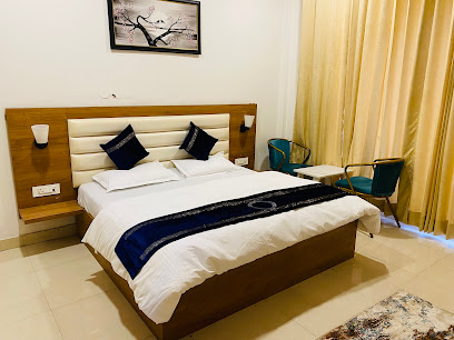 RY Luxuries Hotel