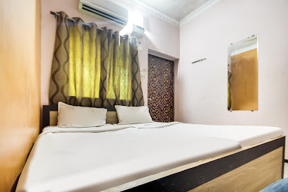 SPOT ON 49992 AIMS Residency Deluxe Lodge