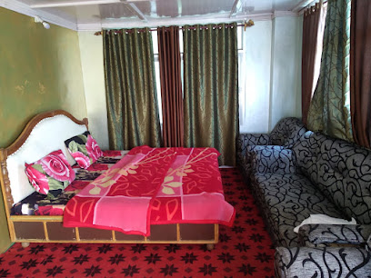 Hotel HollyWood Patnitop