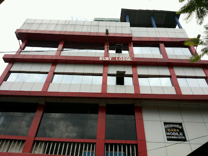 SPOT ON 65652 Ruby Lodge