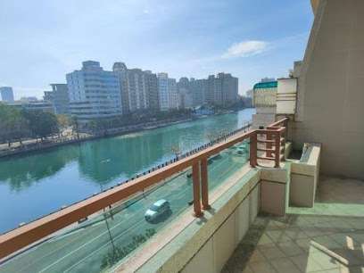 金色水岸Golden water front