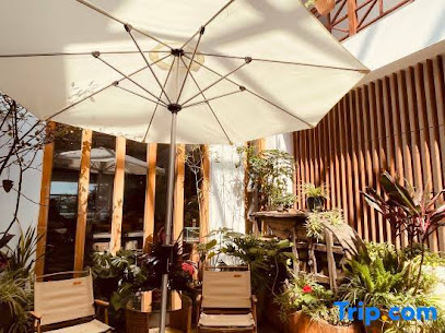 Banshan Banshui Private Inn