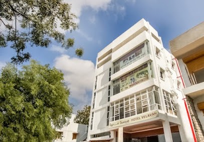 Velavan Lodgings