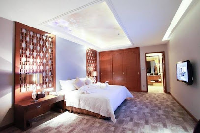 Paul Intercontinental Hotel