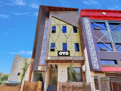 OYO Flagship 811334 PS AVENUE PREMIUM