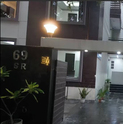 ACE 7 Hotel and Residence