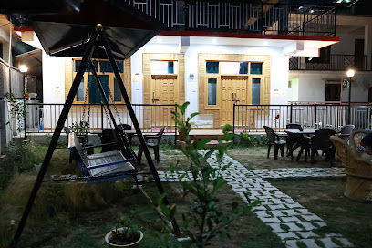 Mountain Manor Homestay by Kailash Vacation