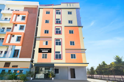 Townhouse Shamshabad Near Paradise formerly Blue Petals Hotel