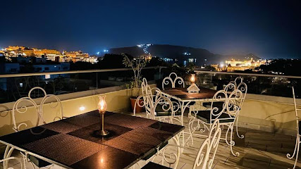 The Ramvilas - A Rooftop Pichola Lake View Hotel