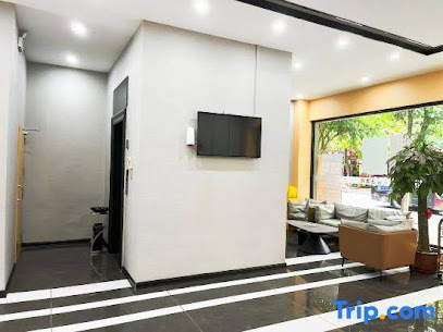 Huanpeng Collection Hotel