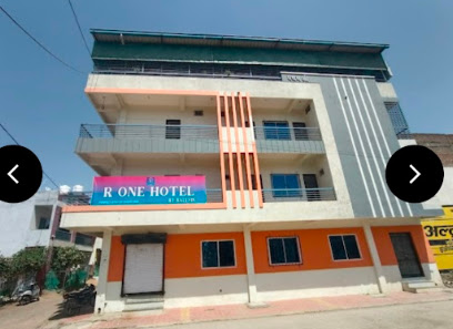R ONE hotel by Ballfin