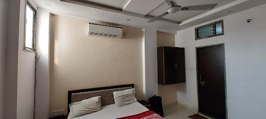 SPOT ON 67276 Hotel Mayur