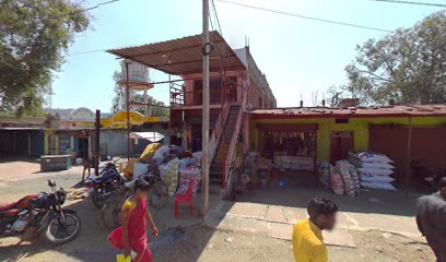 Maddha Hotel / Ravi