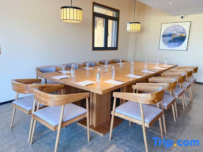 RONKIN HOTEL OF FUXIAN LAKE