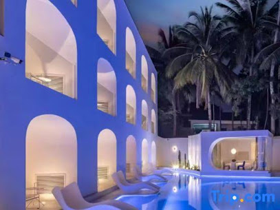 Sanya Yalong Bay ROY Meisu