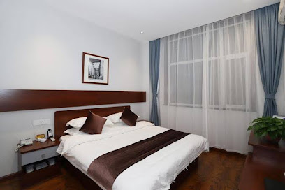 Red Memory Themed Hotel