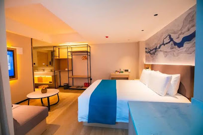 NAIVE L Executive Apartments Coast City