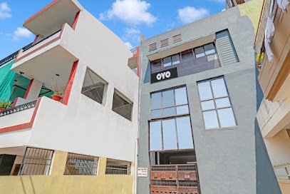 OYO Flagship Hotel Four Square