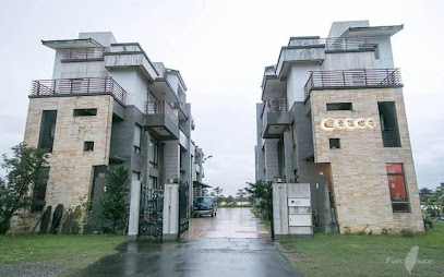 宜蘭民宿-幸福蝸牛6~30人Hotels、親做早餐、環保標章旅宿、自行車友善民宿、電動樁、遊程規劃、烤肉
