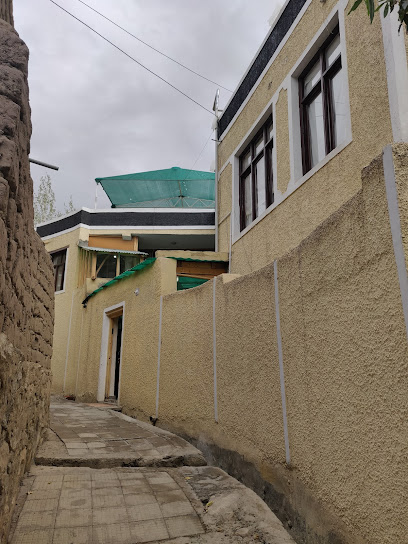 OYO 14082 Hotel Himalayan Stays