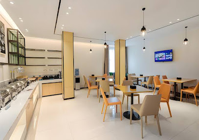 City Comfort Inn