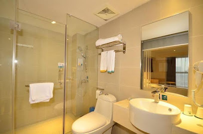 CU PREMIER WUCHANG STA HOTEL