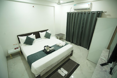 SwagStay Hotel Riviera