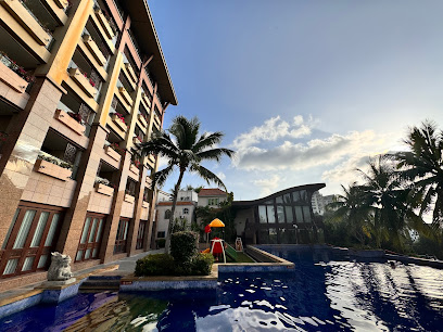 Four Seasons Ocean Courtyard Hotel
