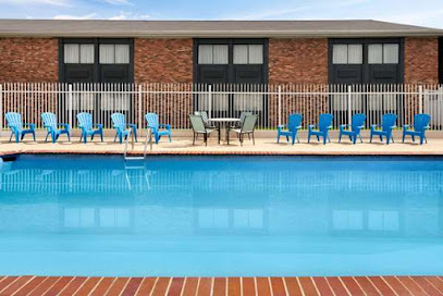 Super 8 by Wyndham Des Moines North