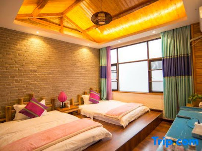 Huayutang Renwen Inn