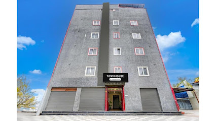 Super Townhouse by OYO Tirupati