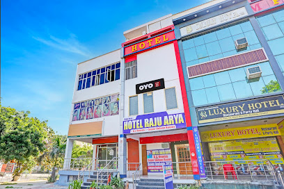 Hotel O by OYO Raju Arya