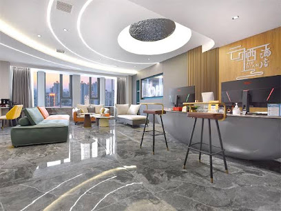 Yunqi Hotel