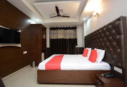 OYO 30419 Hotel Comfort