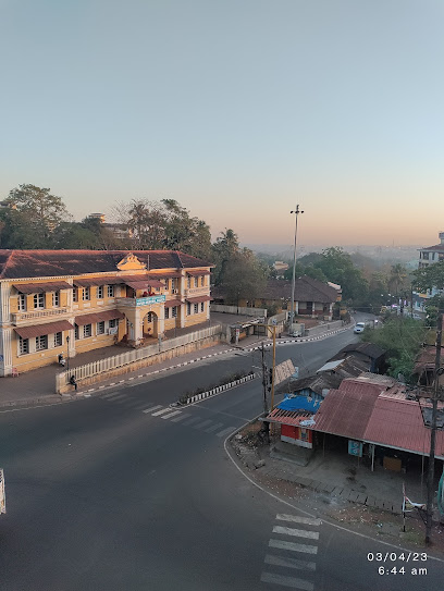 Hotel Trimurti