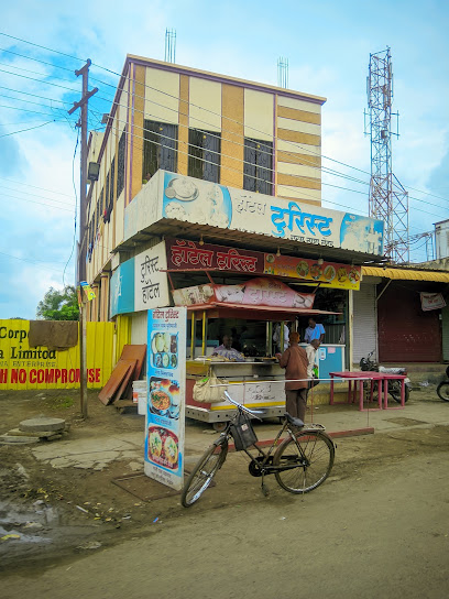 हॉटेल टुरिस्ट