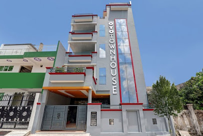Super Townhouse 1094 North Inn