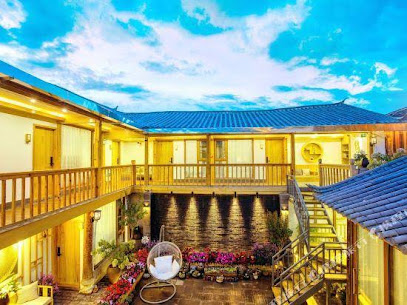 Phoenix in Flight Resort Inn