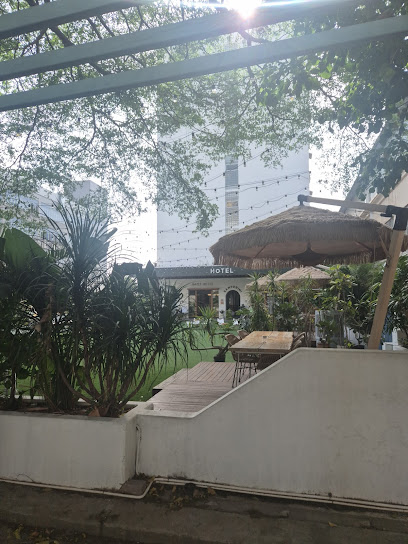 黛丽酒店