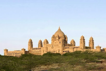 Hotel Raj Villa