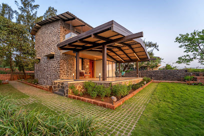 StayVista at Dawn Ecstasy | Holiday Home with Swimming Pool in Mahabaleshwar