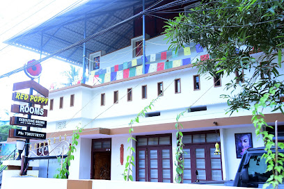 Red Poppy Home Stay Villa