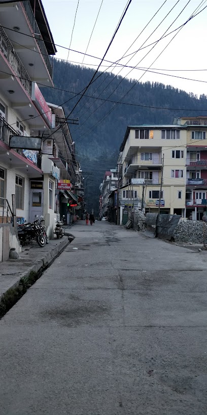 Hotel himkaksh