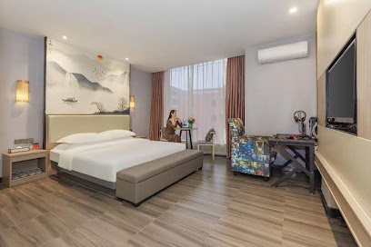 It's like staying in an E-sports hotel