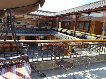 Lijiang Huaxu Inn