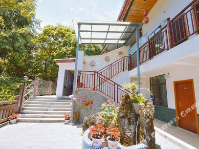 Fenghuangxi Holiday Hotel