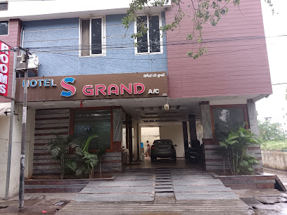 S grand hotel