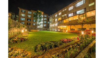 OYO Hotel Holiday Plaza