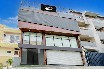 Townhouse Meghdoot Garden Urban Elite